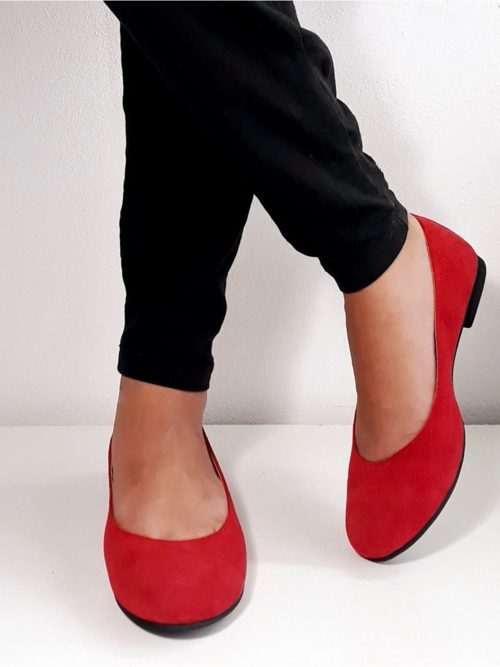 Vero Guoio Bloch Red Leather Ballet Flats — Women's Slip-On Loafers